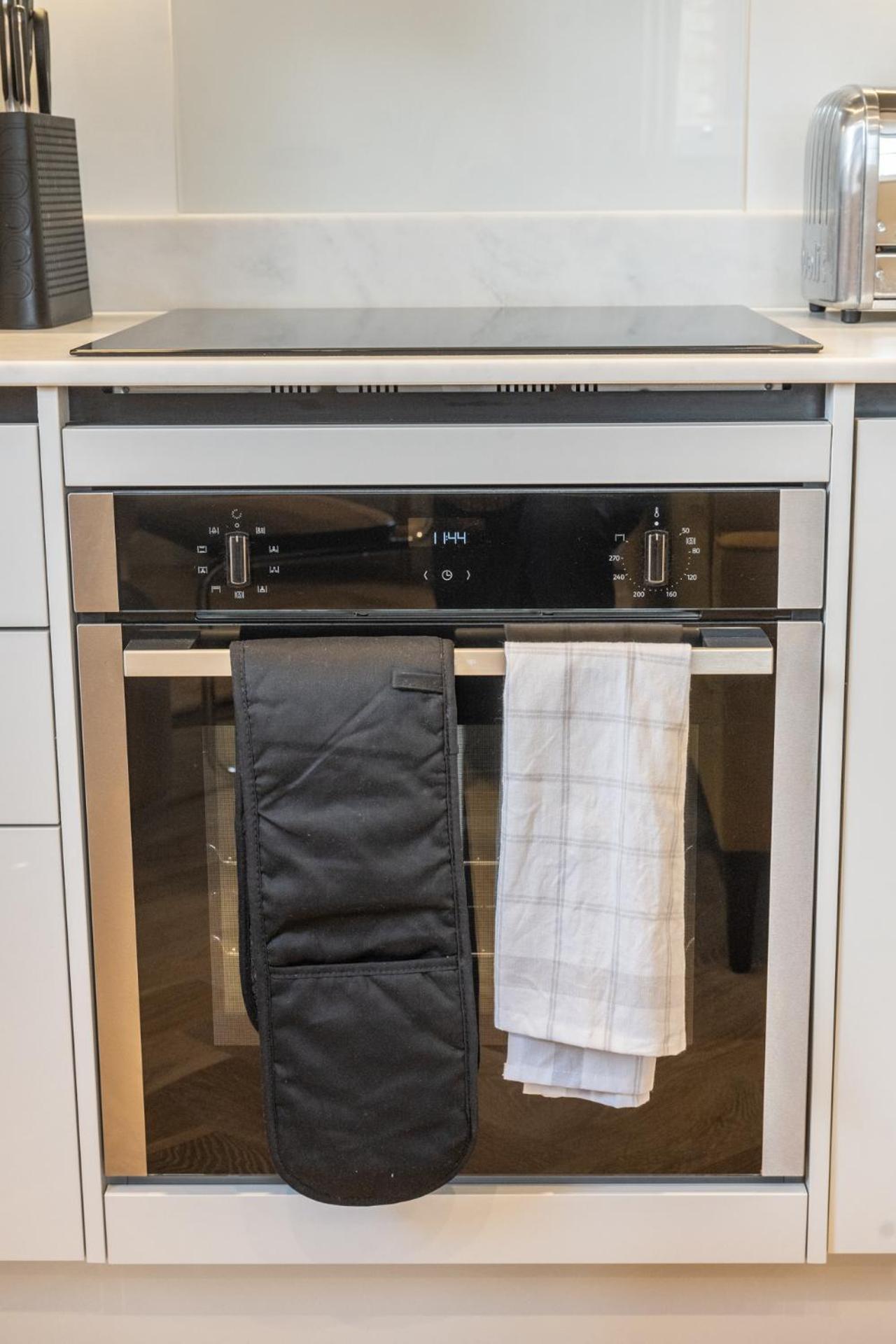 Modern, Stylish Newly Refurbished 2Nd Floor Apartment In Fitzrovia ลอนดอน ภายนอก รูปภาพ