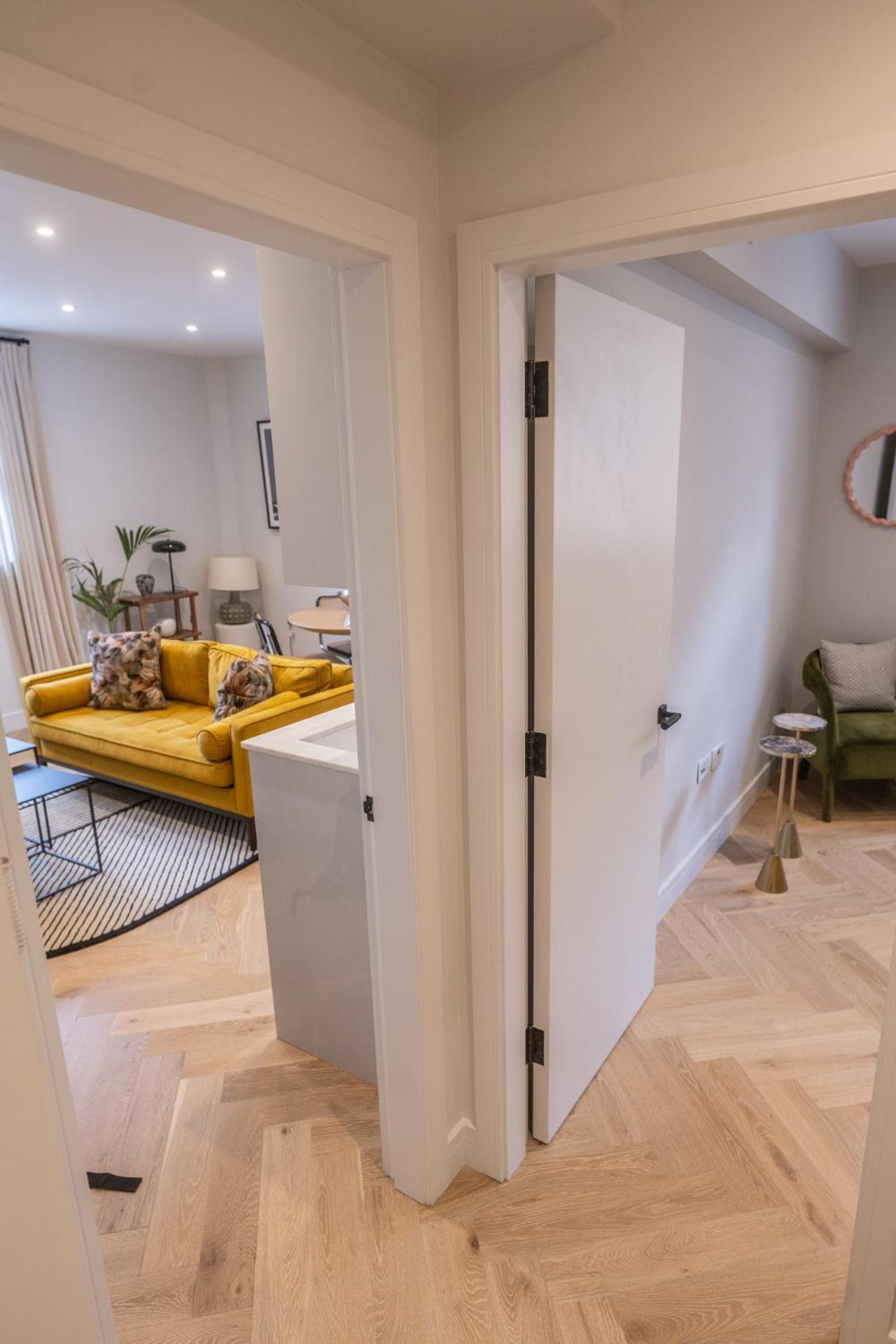 Modern, Stylish Newly Refurbished 2Nd Floor Apartment In Fitzrovia ลอนดอน ภายนอก รูปภาพ