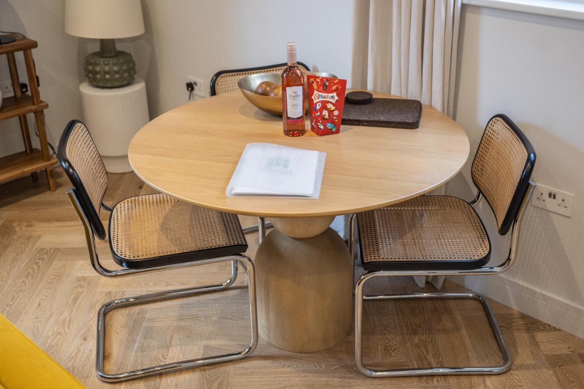 Modern, Stylish Newly Refurbished 2Nd Floor Apartment In Fitzrovia ลอนดอน ภายนอก รูปภาพ